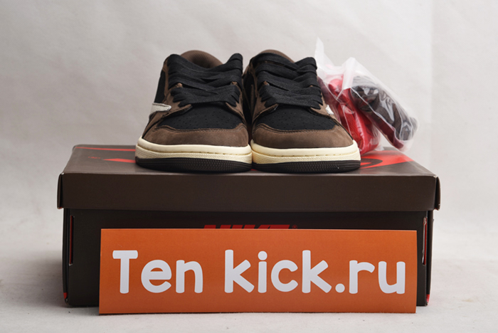 TRAVIS SCOTT AIR JORDAN 1 LOW DARK MOCHA CQ4277-001