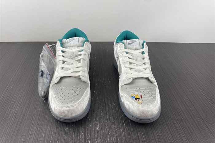 “Nike Dunk Low"Ice and Snow Festival"  DO2326-001