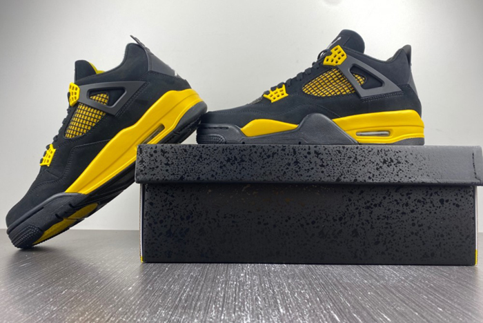 Air Jordan 4  Retro Thunder  308497-008