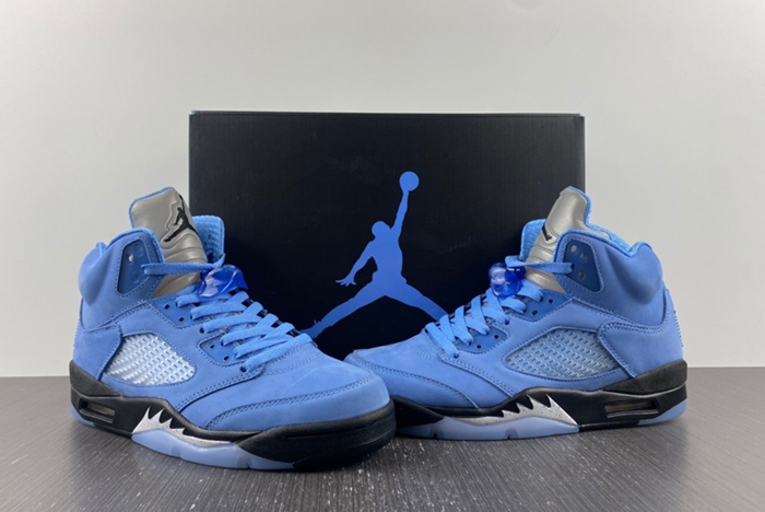 Air Jordan 5 “UNC”  DV1310-401