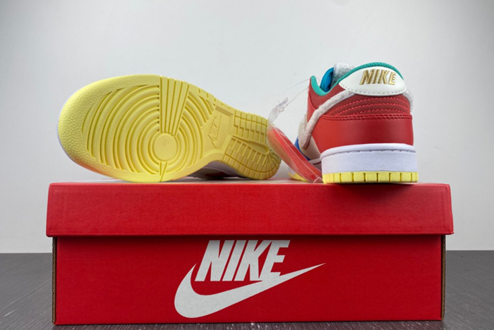 NIKE Dunk Low  "Year of the Rabbit"  FD4203-111