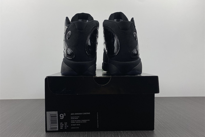 Air Jordan 13 cap and gown 414571-012