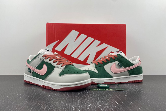 Nike Dunk Low SE All Petals United Fir Green FN8923-061
