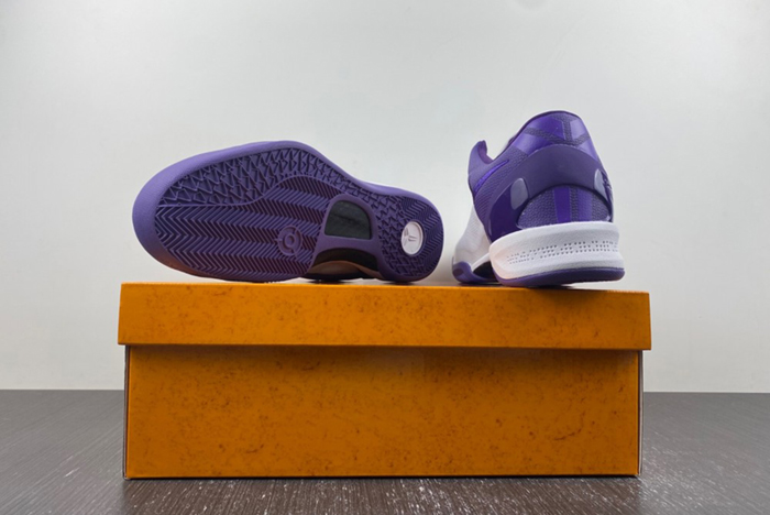 Nike Kobe 8 Protro “White Court Purple”  FQ3549-100