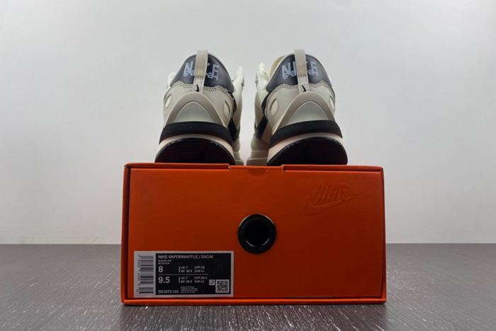 Sacai x VaporWaffle “Tour Yellow ”  DD1875-101