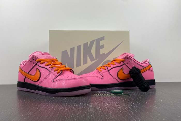 The Powerpuff Girls x Nike SB Dunk Low “Blossom”   FD2631-600