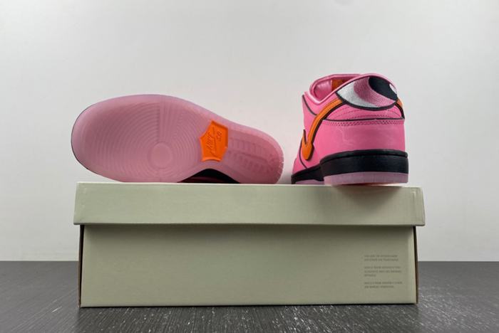 The Powerpuff Girls x Nike SB Dunk Low “Blossom”   FD2631-600