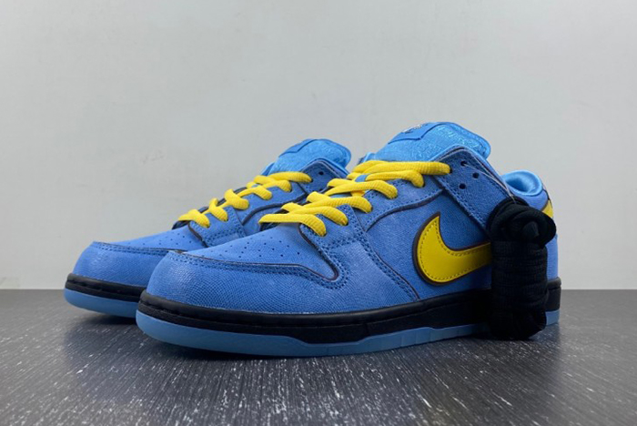 The Powerpuff Girls x Nike SB Dunk Low “Bubbles”  FZ8320-400