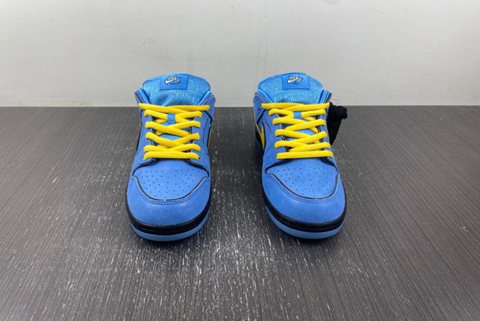 The Powerpuff Girls x Nike SB Dunk Low “Bubbles”  FZ8320-400