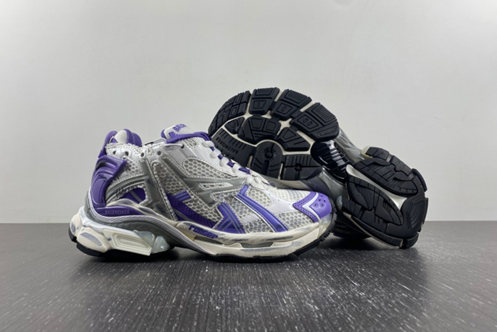 Ba*len*cia*ga runner sneaker   677402-w3rb3-5901