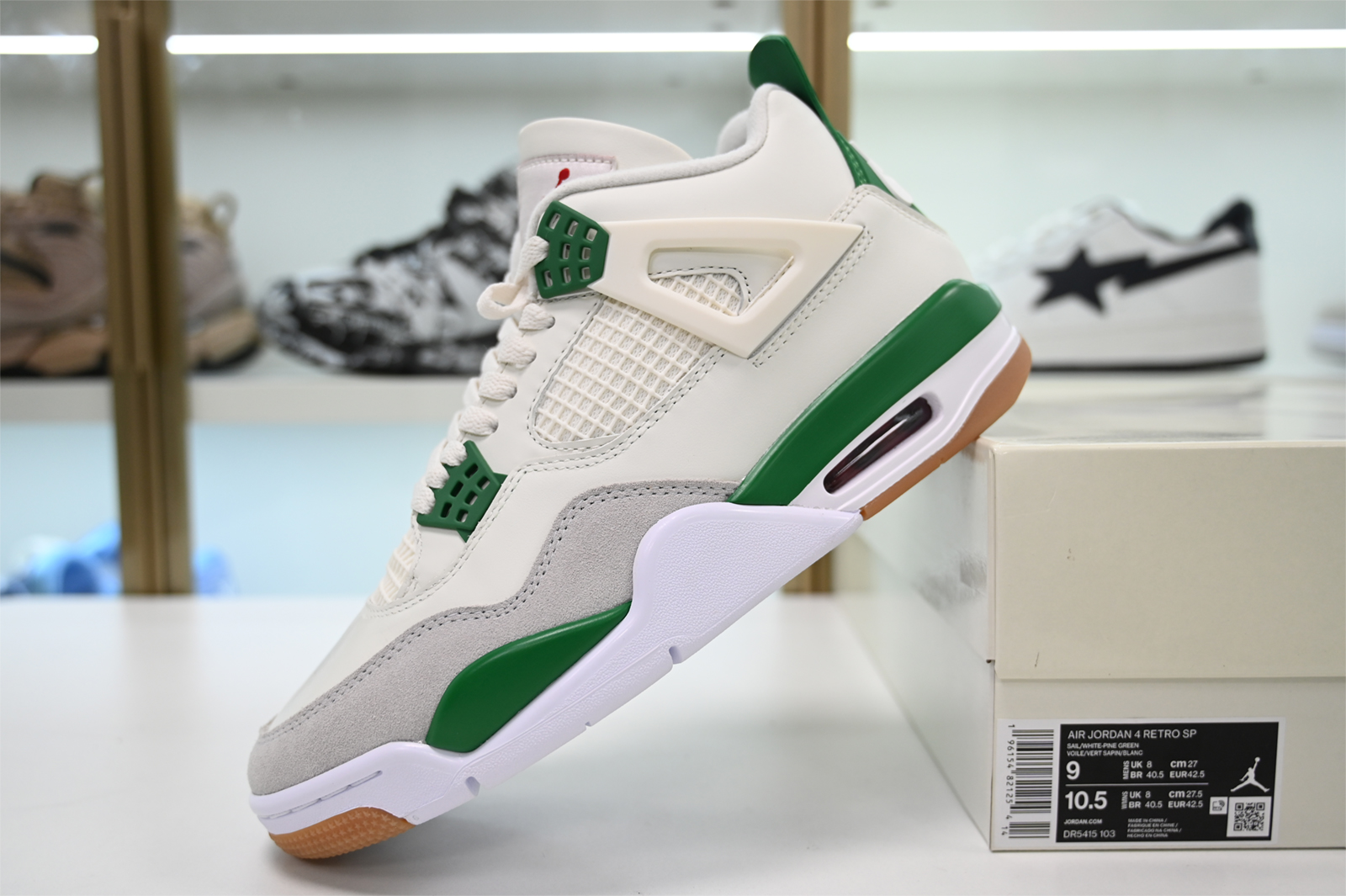 Nike SB x Air Jordan 4 ‘Pine Green’  DR5415-103