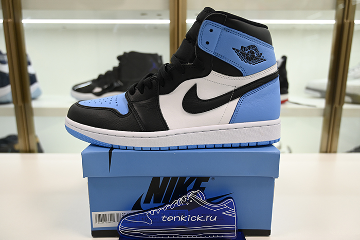 AIR JORDAN 1 OBSIDIAN UNIVERSITY BLUE 555088-140