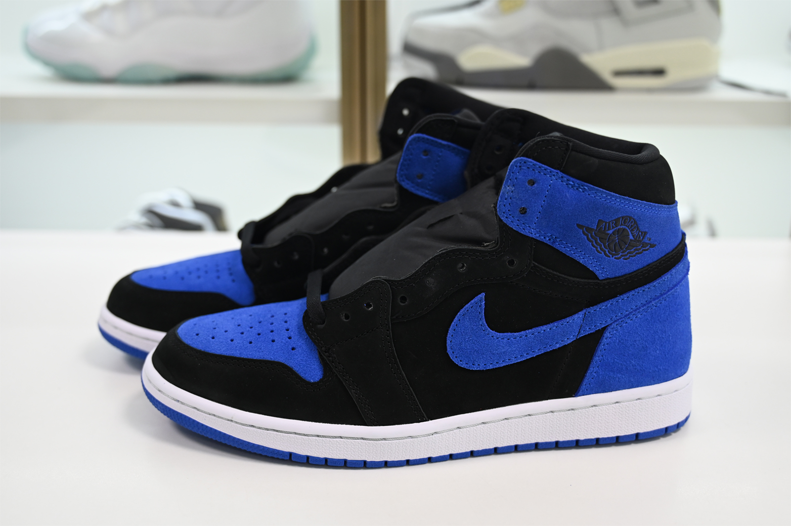 Air Jordan 1 High OG “Royal Reimagined”  DZ5485-042