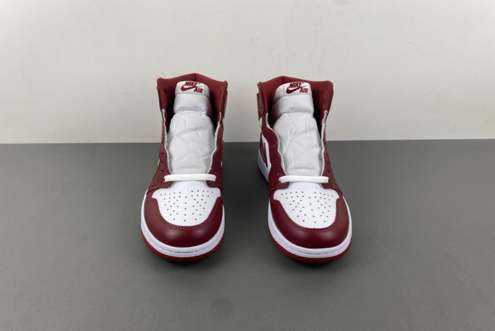 Air Jordan 1 High OG “Team Red”  DZ5485-160