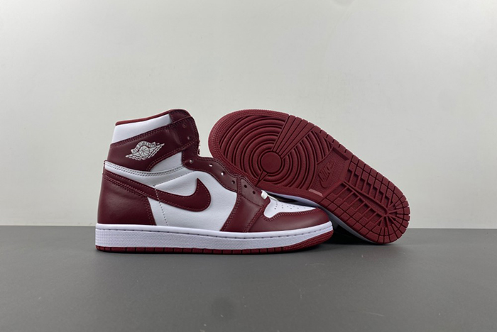 Air Jordan 1 High OG “Team Red”  DZ5485-160