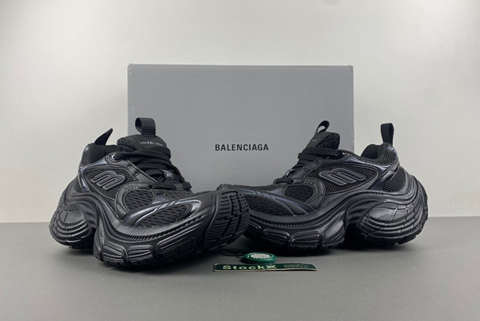 Ba*len*cia*ga 3xl distressed-mesh trainers  784342 w2mvz 1010