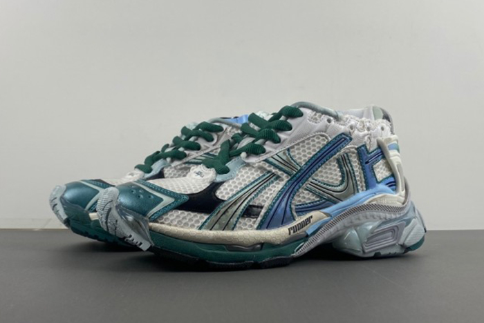 Ba*len*cia*ga runner sneaker 7.5  77274-w3rbw-0623