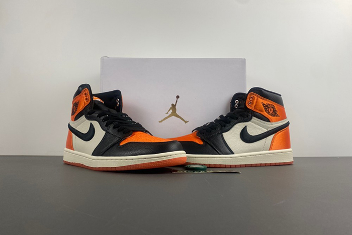 Jordan 1 Retro High OG Satin Shattered Backboard AV3725-010