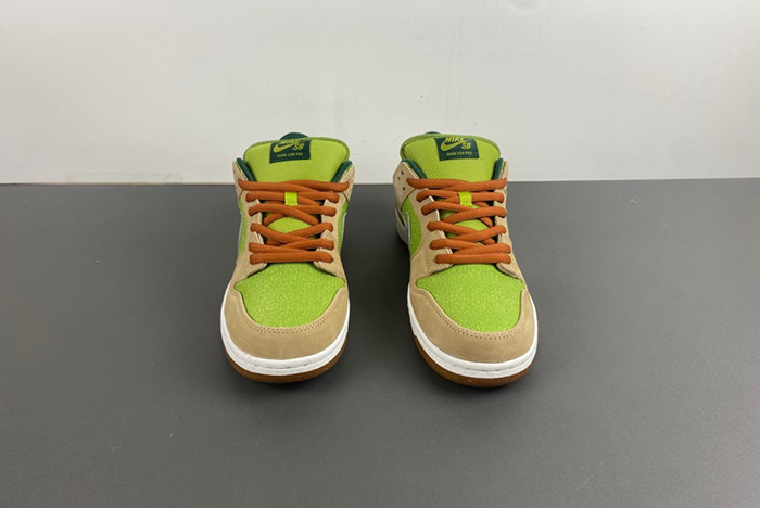 Nike SB Dunk Low Escargot  FQ7585-200