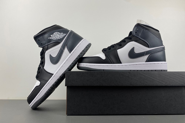 Wmns Jordan 1 Mid  "Cosmic Clay"  BQ8426-001